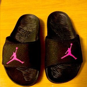 NEW Air Jordan Slides!